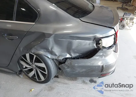 2015 Volkswagen Jetta 2.0T Gli Sel z USA, uszkodzony, nr VIN 3VW4T7AJ0FM301542